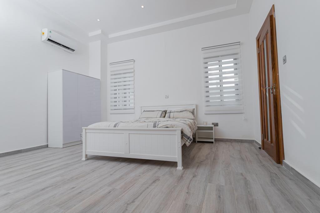 Luxury 4 Bedroom House 12.jpg
